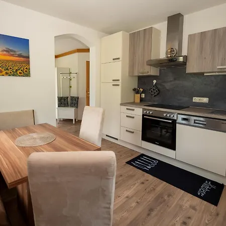 Haus Bodenfeld شقة